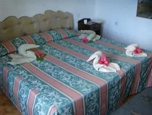 Hotel Le Pti Payot Guest House Mahe Island
